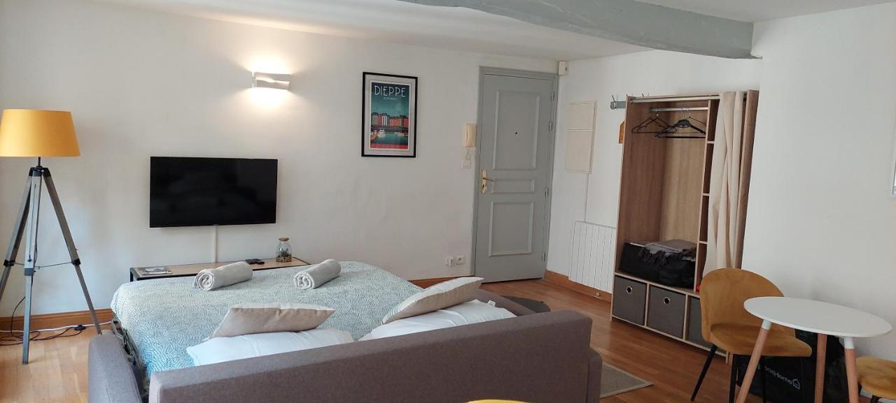 Beau Studio Cosy Calme En Face Du Port Sur Le Quai Apartment Dieppe Exterior photo